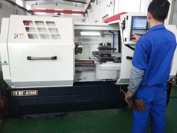 上海生产设备：数控车床