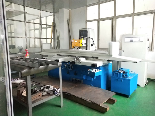 上海生产设备：高精度平面磨床